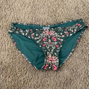 cheeky bikini bottoms